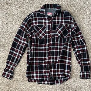 Wrangler Men's Black and Red Plaid Shirt